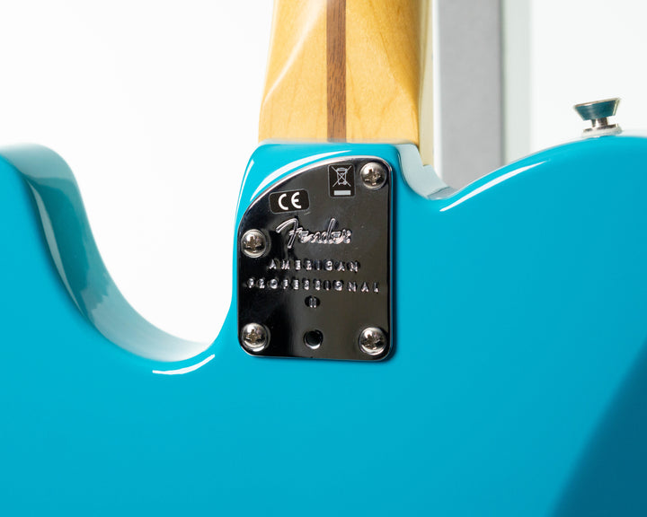 Fender American Professional II Telecaster Deluxe 2020 Miami Blue