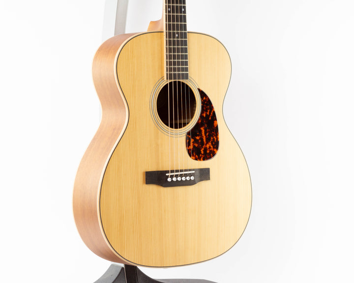 Larrivee OM-02 MH 2021 Natural