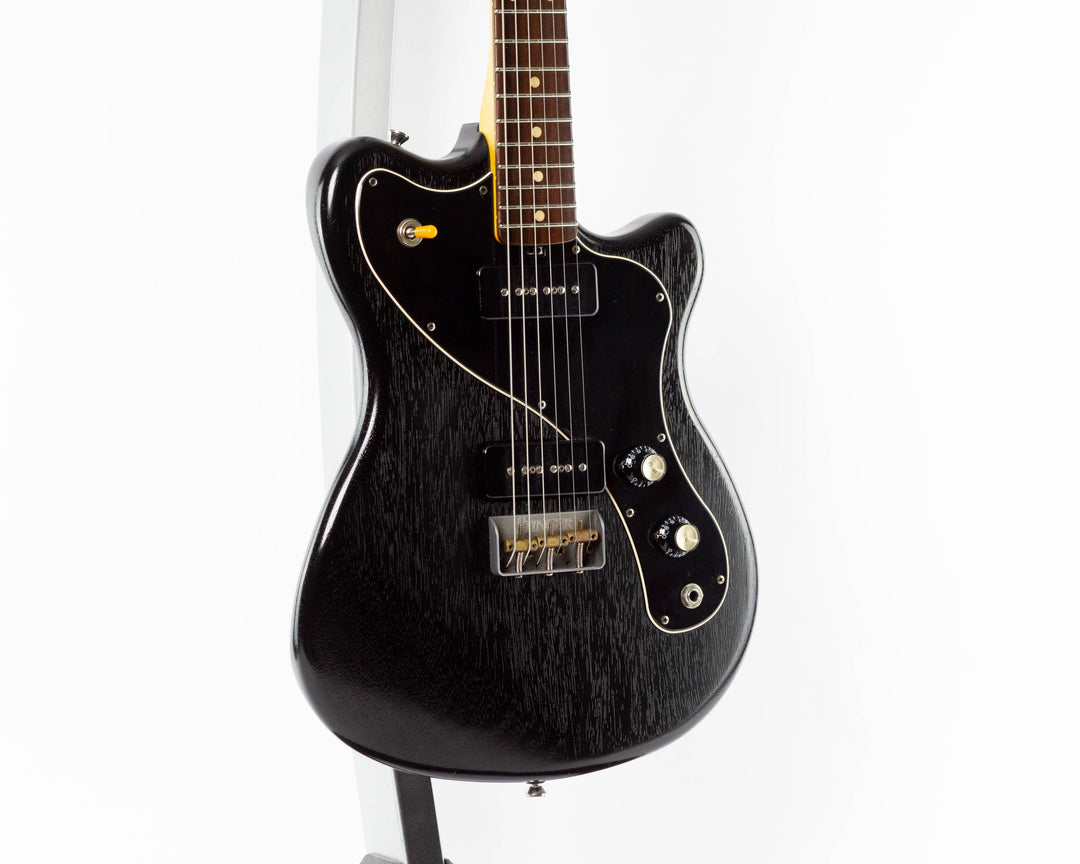 Macmull Stinger 2022 Open Pore Black Satin