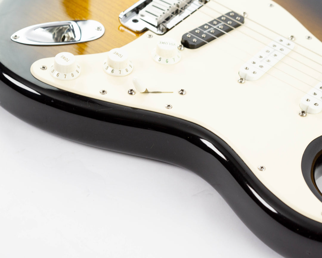Fender 50th Anniversary American Series Stratocaster 2004 2-Colour Sunburst