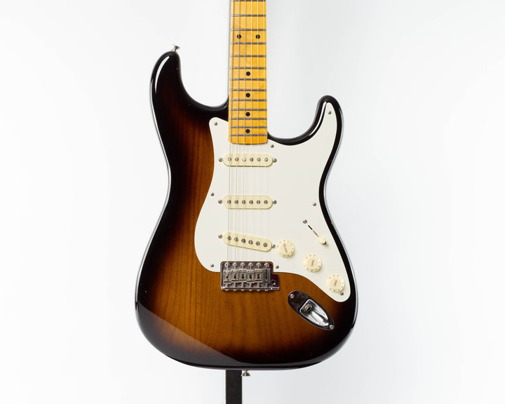 Fender Stories Collection Eric Johnson 1954 Virginia Stratocaster 2021 2 Colour Sunburst