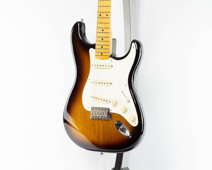 Fender Stories Collection Eric Johnson 1954 Virginia Stratocaster 2021 2 Colour Sunburst