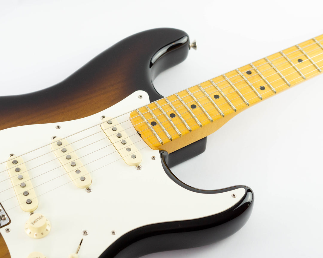 Fender Stories Collection Eric Johnson 1954 Virginia Stratocaster 2021 2 Colour Sunburst