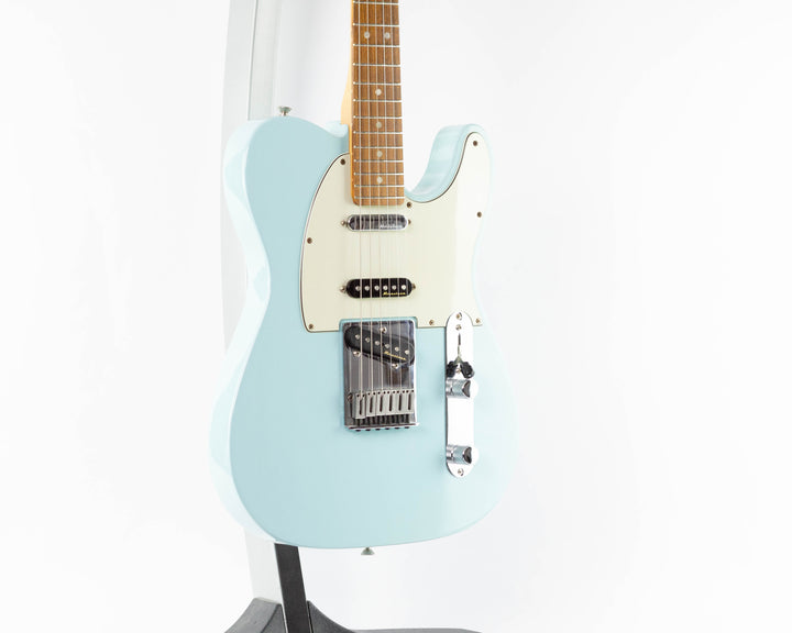 Fender Deluxe Nashville Telecaster 2019 Daphne Blue