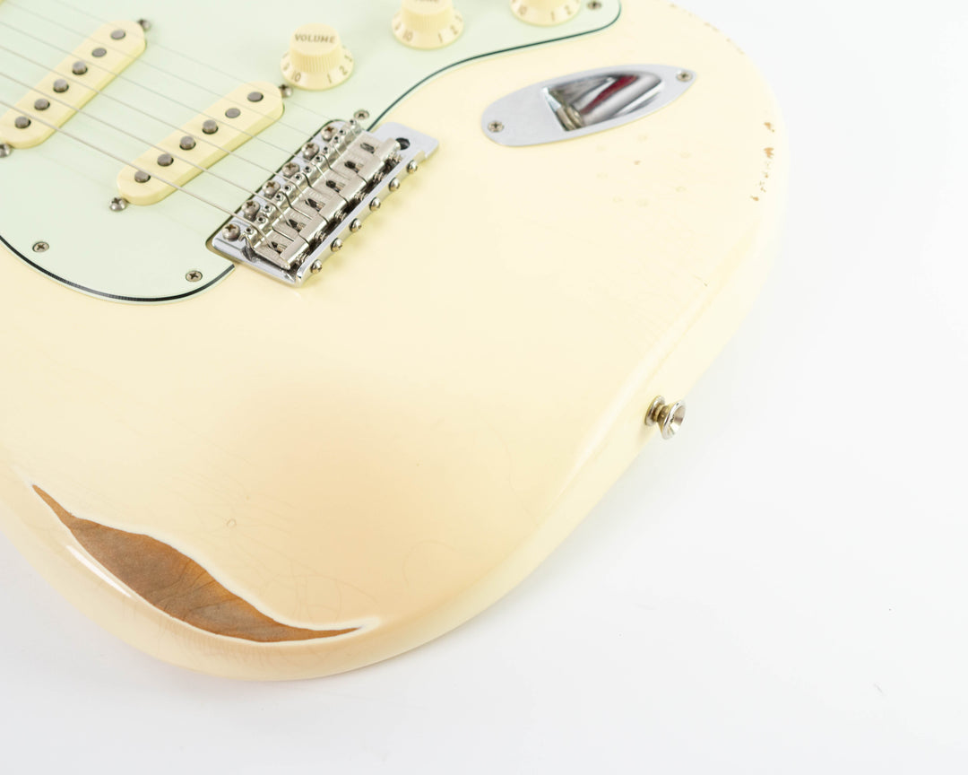 Fender FSR Vintera 70's Stratocaster Road Worn Nitro 2023 Olympic White