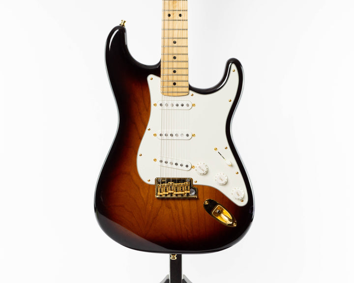 Fender 60th Anniversary American Deluxe Stratocaster 2013 2 Tone Sunburst