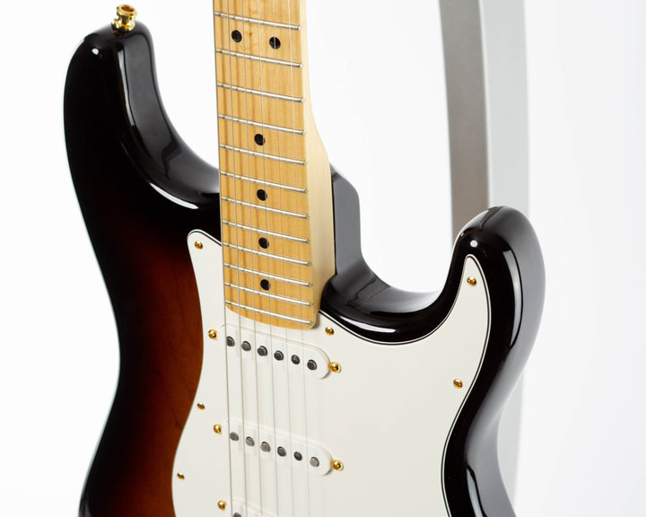 Fender 60th Anniversary American Deluxe Stratocaster 2013 2 Tone Sunburst