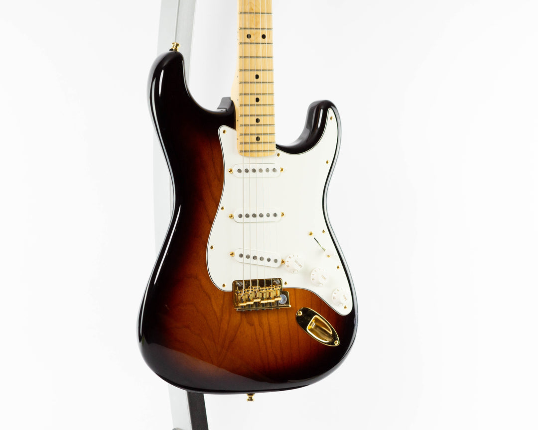 Fender 60th Anniversary American Deluxe Stratocaster 2013 2 Tone Sunburst