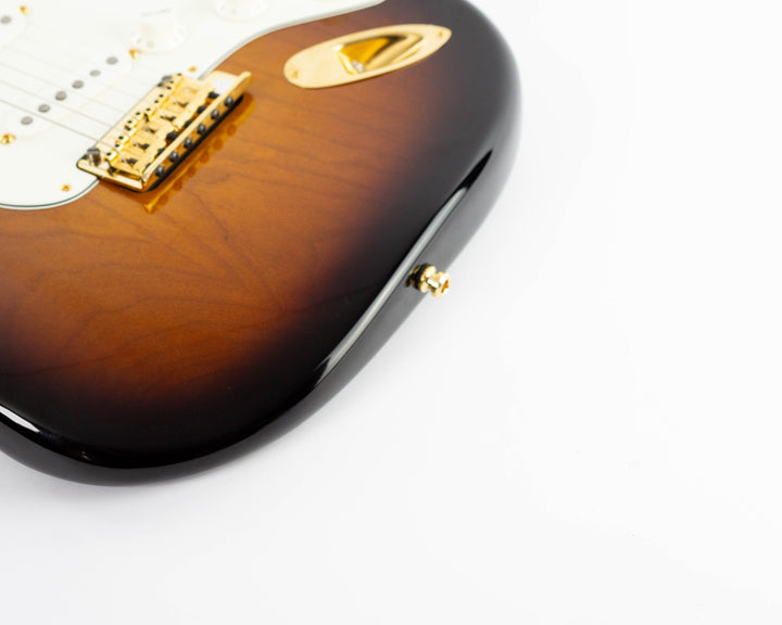 Fender 60th Anniversary American Deluxe Stratocaster 2013 2 Tone Sunburst