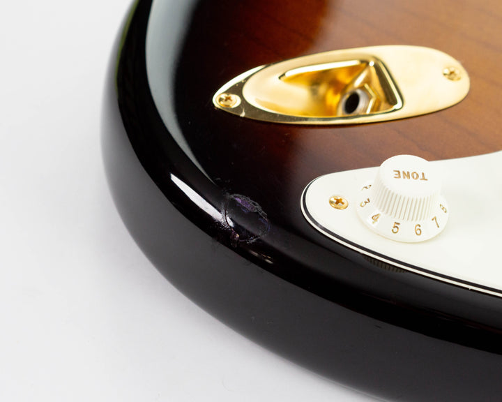 Fender 60th Anniversary American Deluxe Stratocaster 2013 2 Tone Sunburst