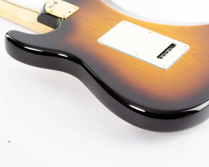 Fender 60th Anniversary American Deluxe Stratocaster 2013 2 Tone Sunburst