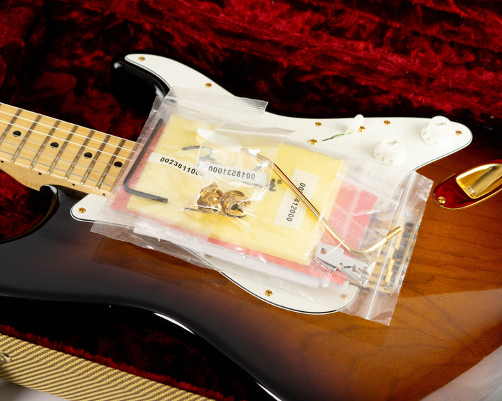 Fender 60th Anniversary American Deluxe Stratocaster 2013 2 Tone Sunburst