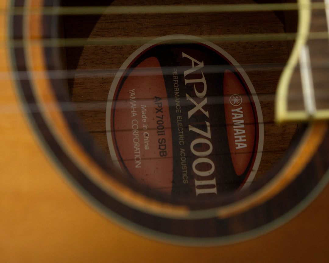 Yamaha APX700 II 2012 Sandburst