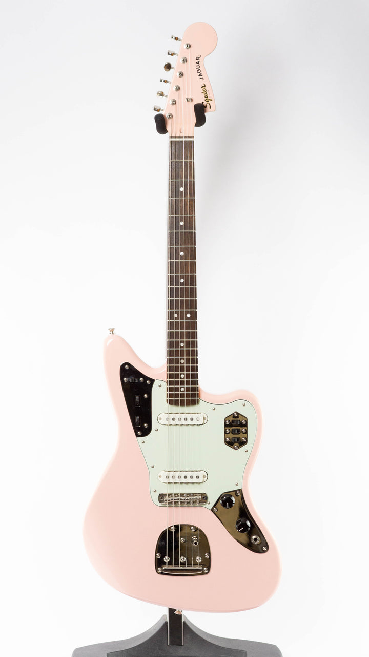 Squier Classic Vibe '60s Jaguar 2021 Shell Pink with Matching Headstock