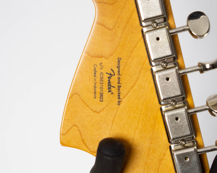 Squier Classic Vibe '60s Jaguar 2021 Shell Pink with Matching Headstock