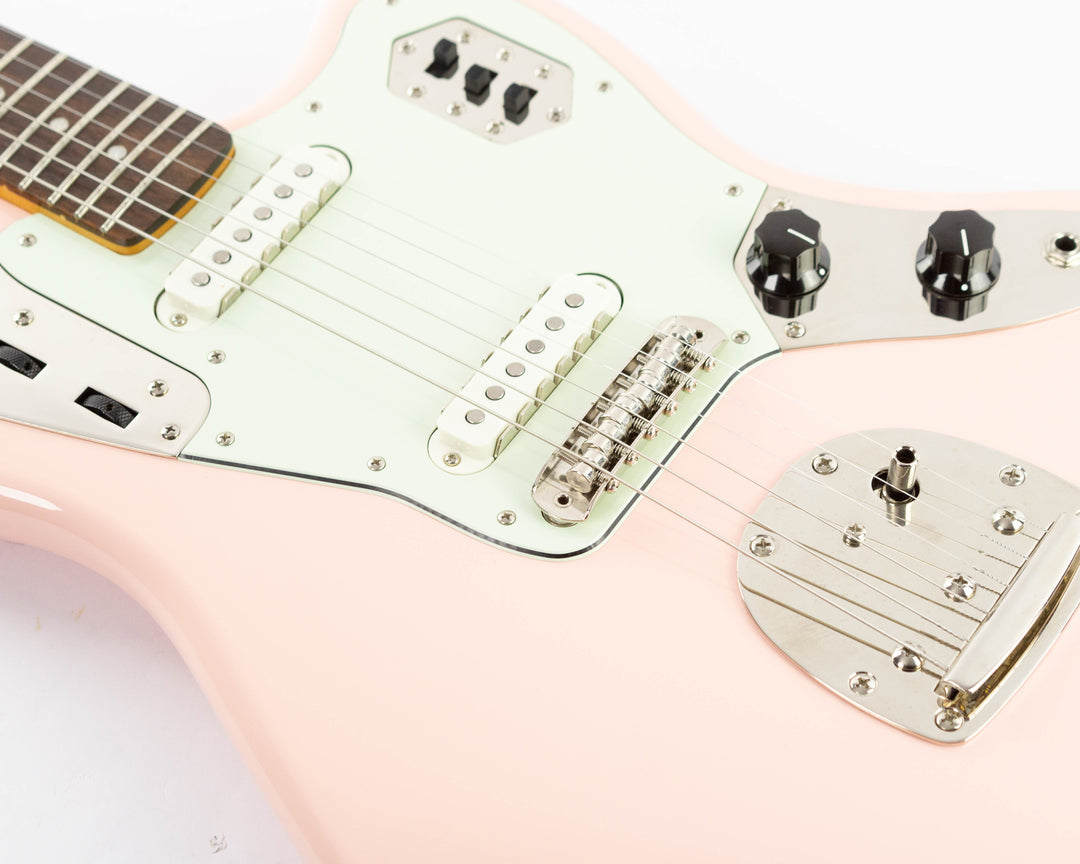 Squier Classic Vibe '60s Jaguar 2021 Shell Pink with Matching Headstock