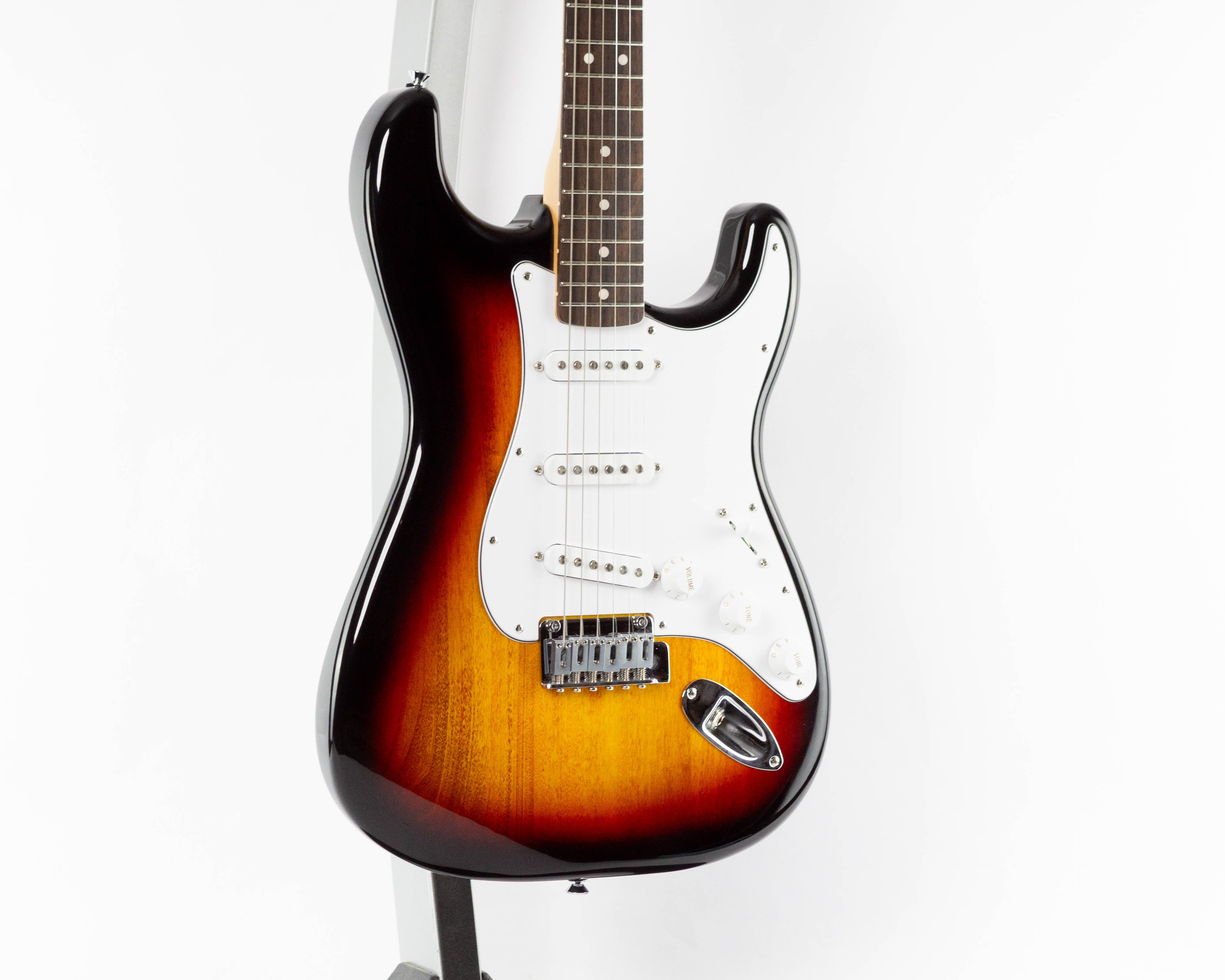 Fender Standard Stratocaster 2025 3-Color Sunburst – The58Sound