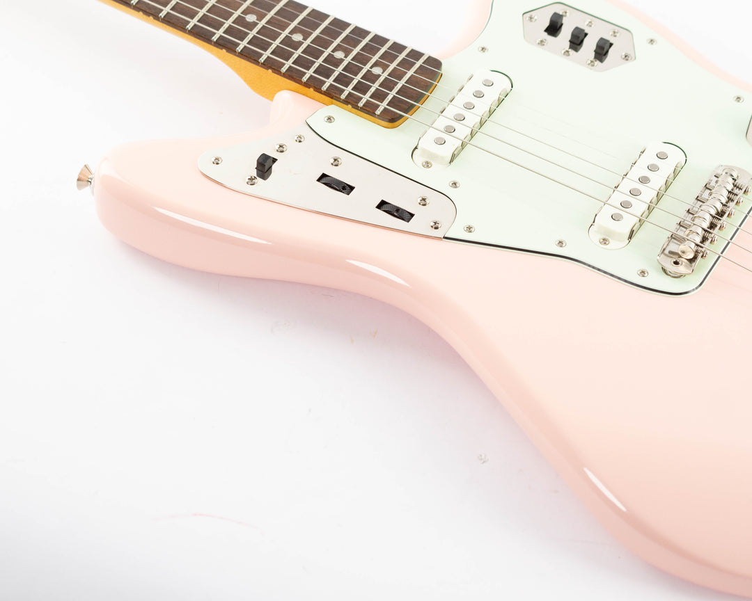 Squier Classic Vibe '60s Jaguar 2021 Shell Pink with Matching Headstock