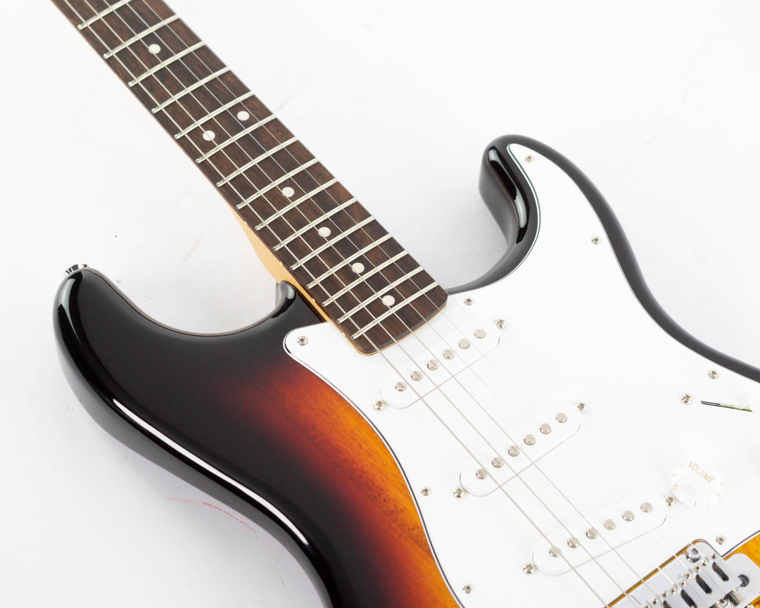 Fender Standard Stratocaster 2025 3-Color Sunburst