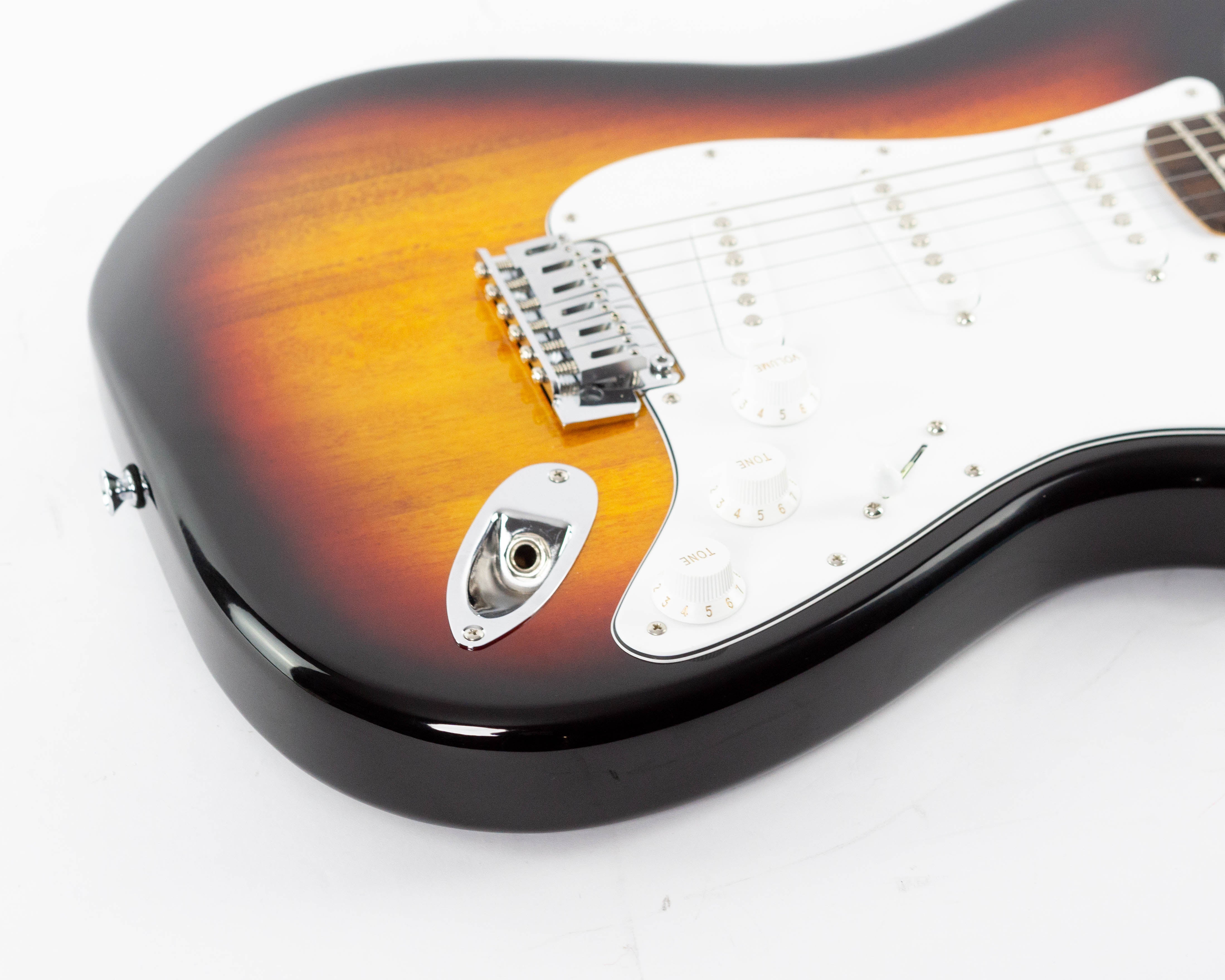 Fender Standard Stratocaster 2025 3-Color Sunburst – The58Sound