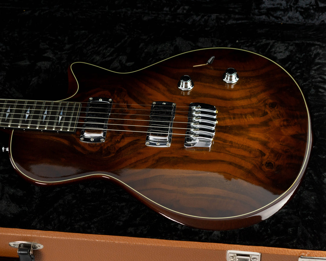 Taylor Solidbody Custom 2008 Walnut