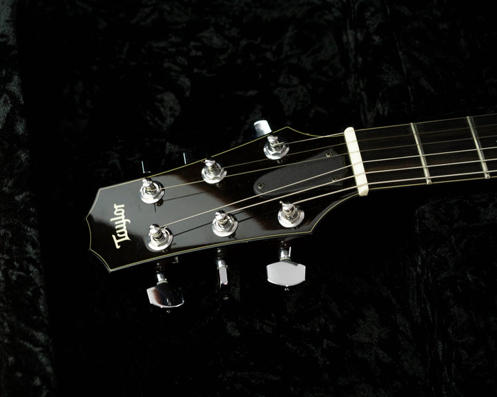 Taylor Solidbody Custom 2008 Walnut