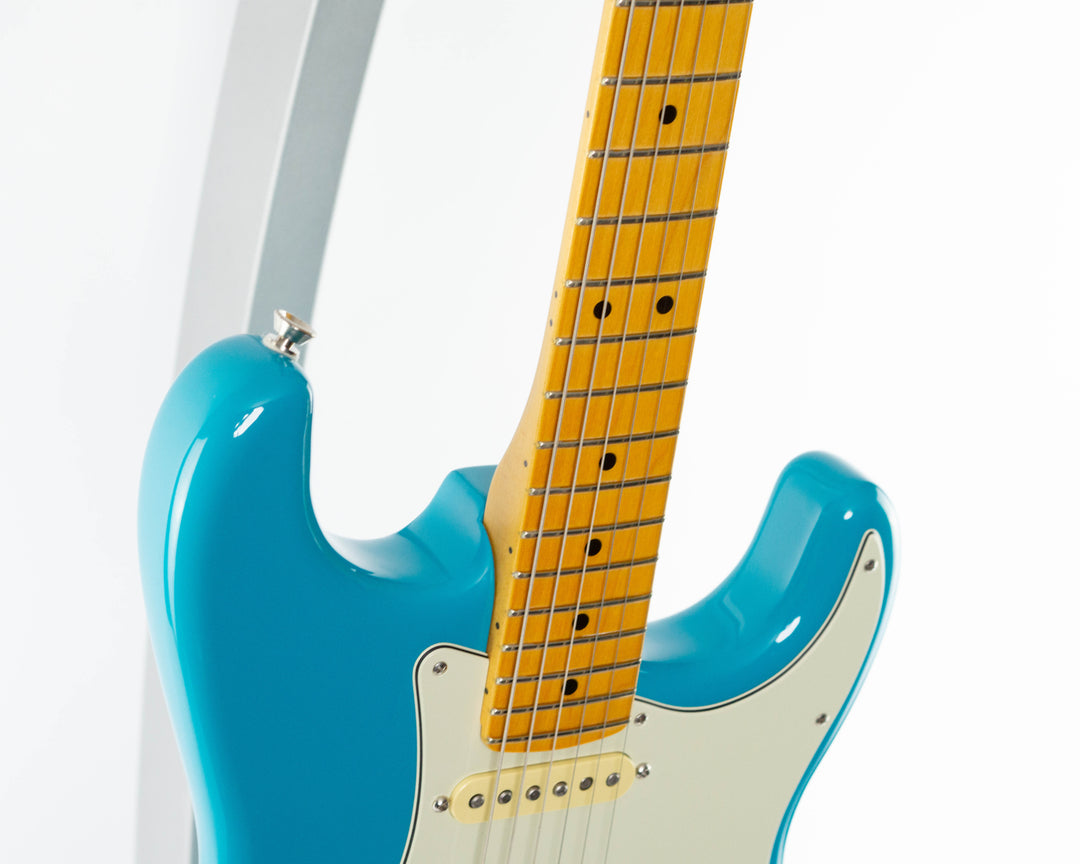 Fender American Professional II Stratocaster 2023 Miami Blue