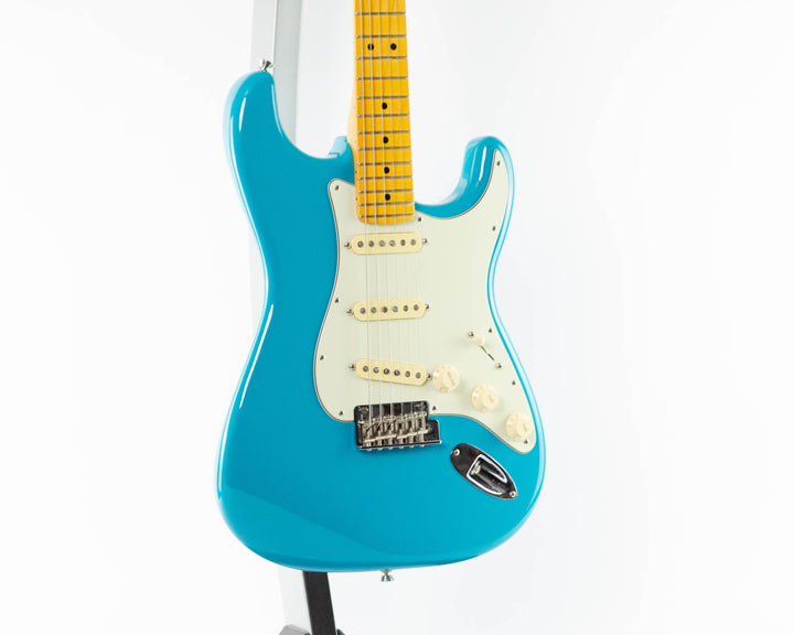 Fender American Professional II Stratocaster 2023 Miami Blue