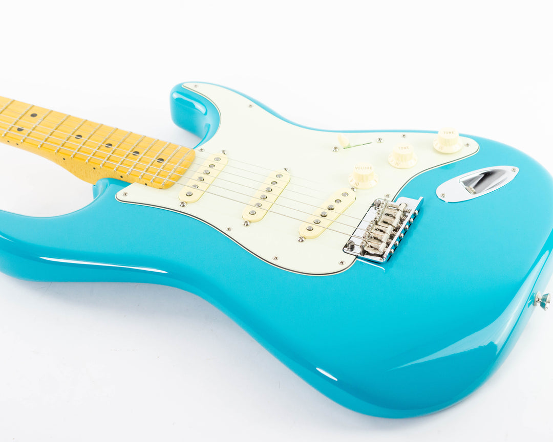 Fender American Professional II Stratocaster 2023 Miami Blue