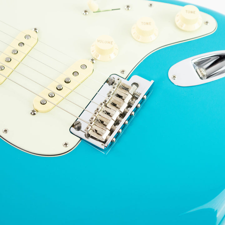 Fender American Professional II Stratocaster 2023 Miami Blue
