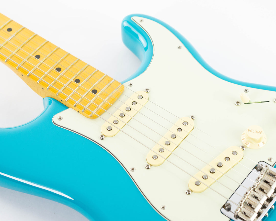 Fender American Professional II Stratocaster 2023 Miami Blue