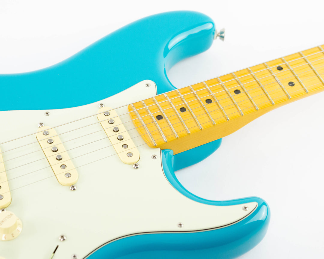 Fender American Professional II Stratocaster 2023 Miami Blue