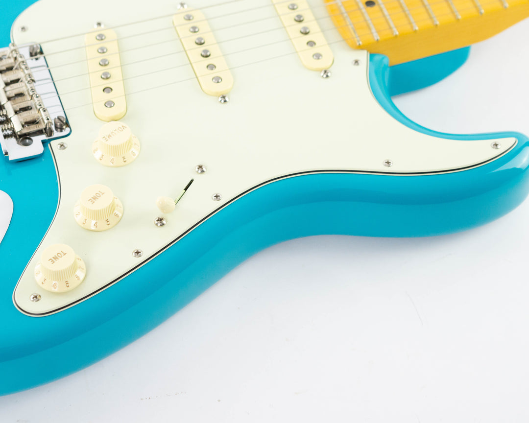 Fender American Professional II Stratocaster 2023 Miami Blue