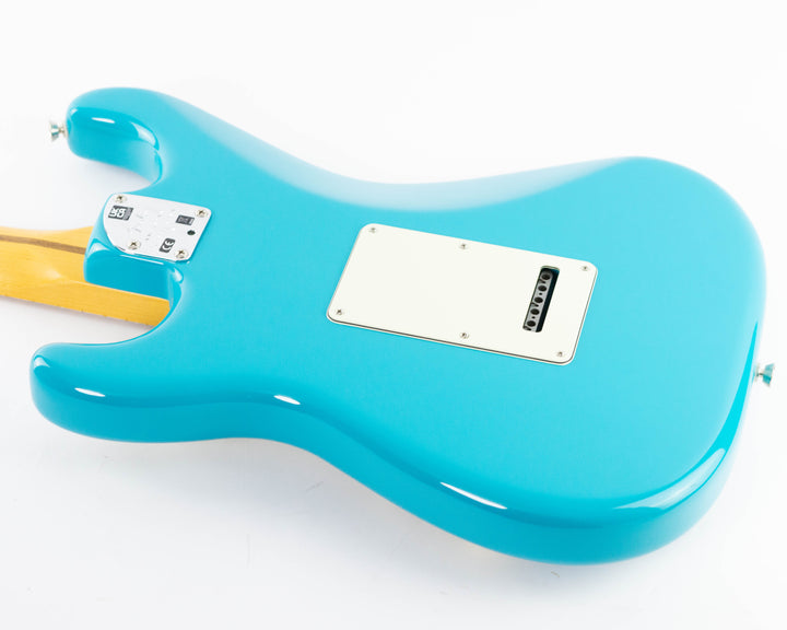 Fender American Professional II Stratocaster 2023 Miami Blue