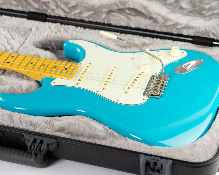 Fender American Professional II Stratocaster 2023 Miami Blue
