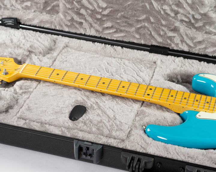 Fender American Professional II Stratocaster 2023 Miami Blue