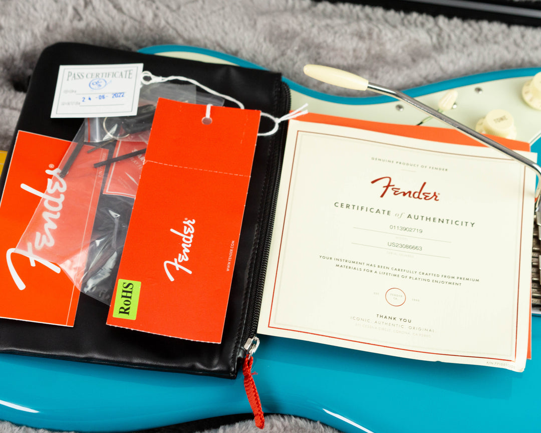 Fender American Professional II Stratocaster 2023 Miami Blue