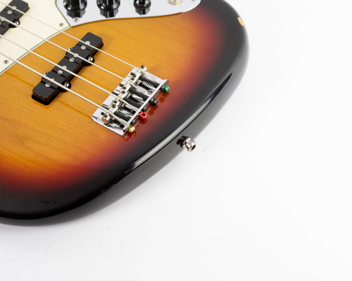 Fender American Series Jazz Bass 2003 3-Color Sunburst