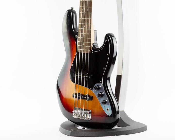 Squier Affinity Jazz Bass V 2021 3-Colour Sunburst