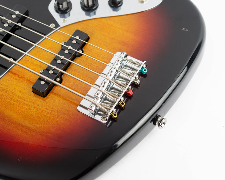 Squier Affinity Jazz Bass V 2021 3-Colour Sunburst