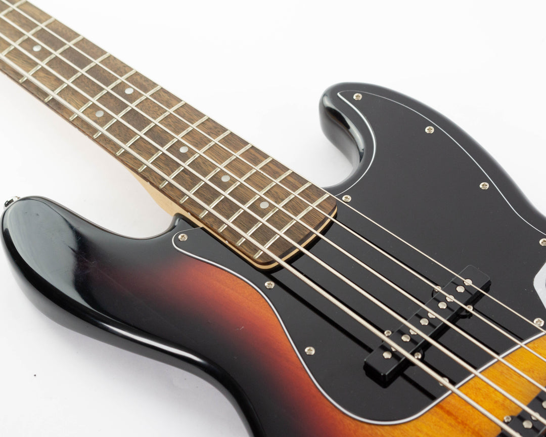 Squier Affinity Jazz Bass V 2021 3-Colour Sunburst