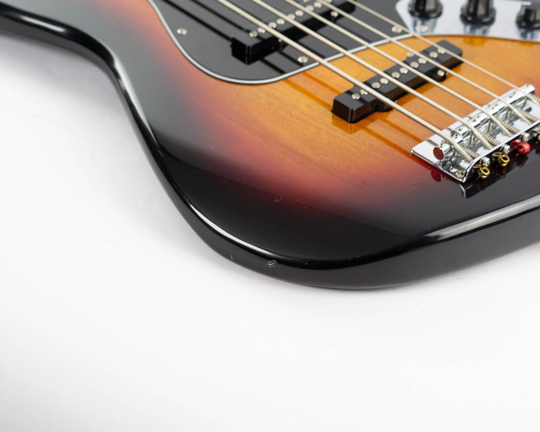 Squier Affinity Jazz Bass V 2021 3-Colour Sunburst