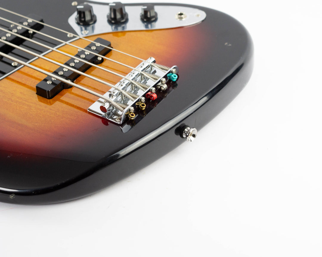 Squier Affinity Jazz Bass V 2021 3-Colour Sunburst