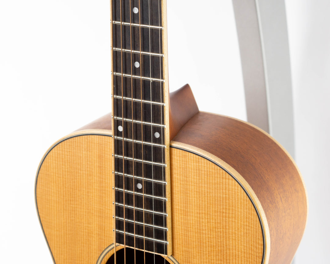 Larrivee P-02E 2017 Natural Satin