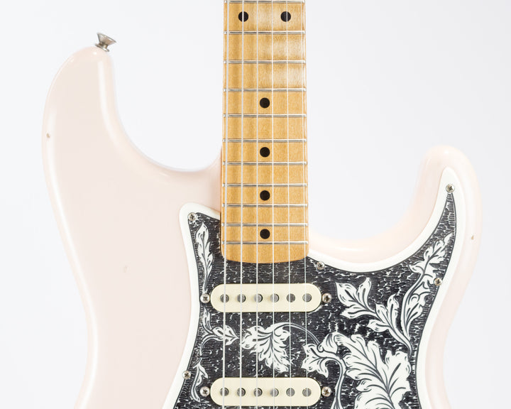Fender FSR Vintera Road Worn '60s Stratocaster 2022 Shell Pink