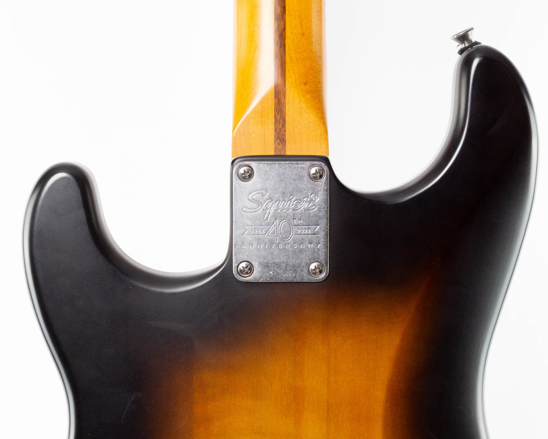 Squier 40th Anniversary Vintage Edition Stratocaster 2022 Satin Wide 2-Colour Sunburst