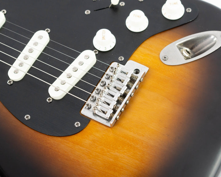 Squier 40th Anniversary Vintage Edition Stratocaster 2022 Satin Wide 2-Colour Sunburst