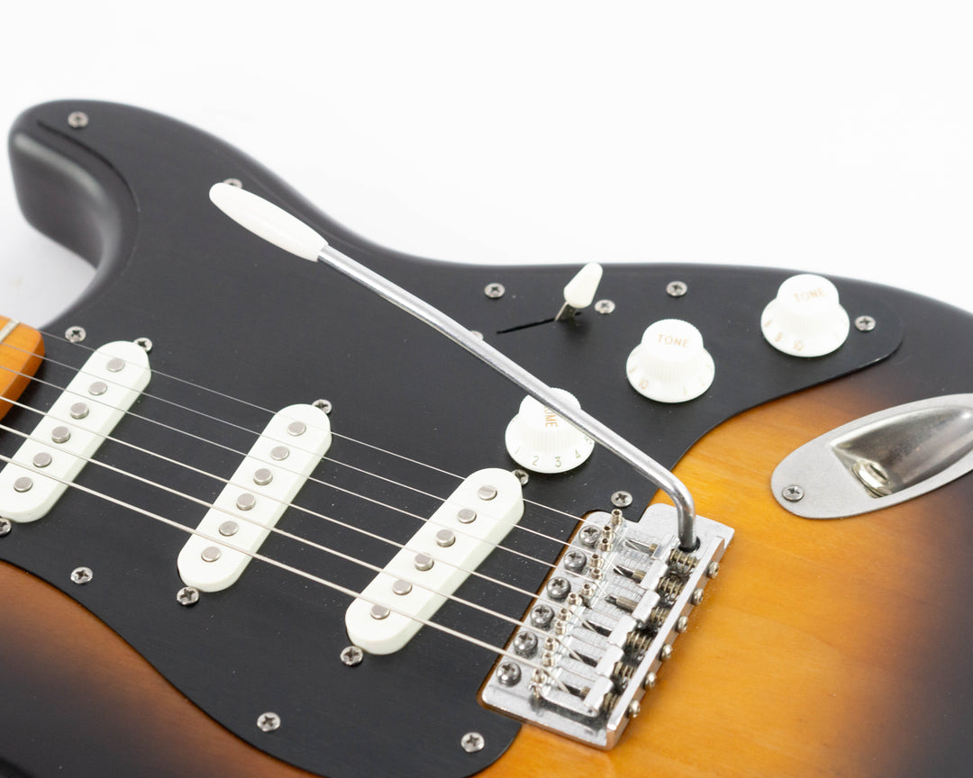 Squier 40th Anniversary Vintage Edition Stratocaster 2022 Satin Wide 2-Colour Sunburst